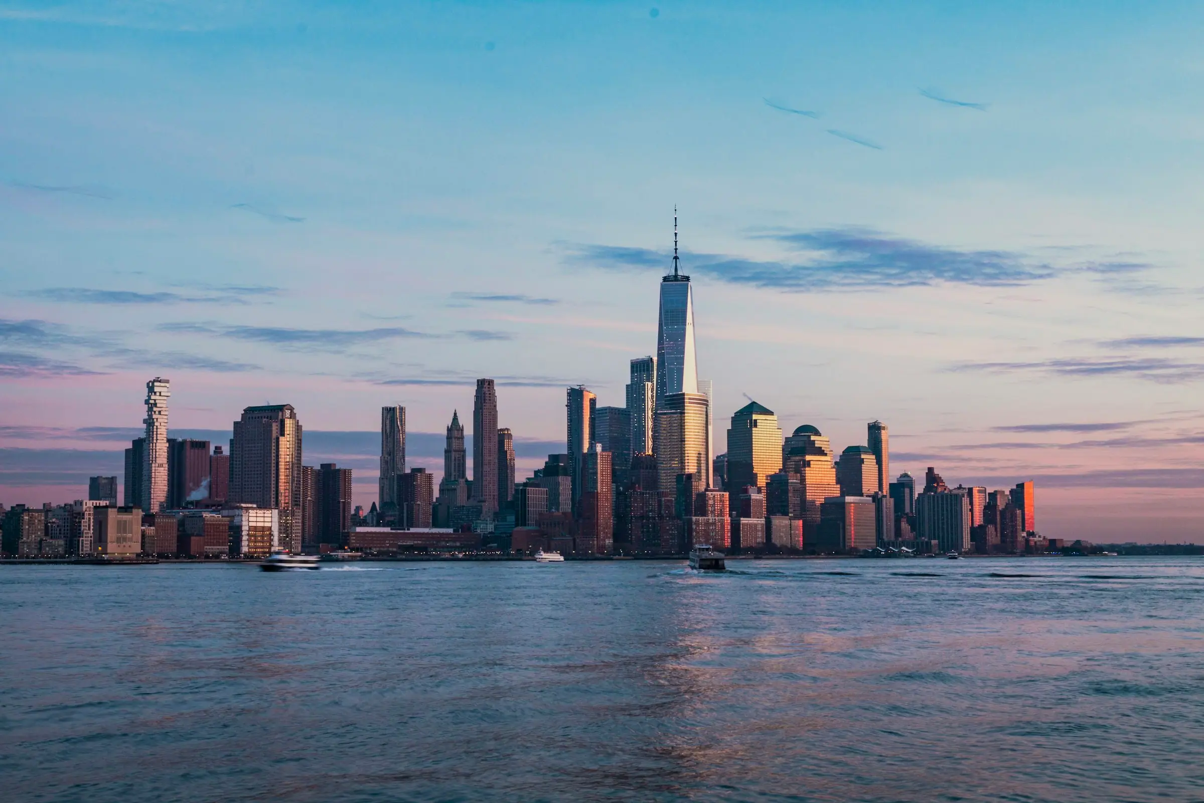 Skyline de Nova York ao entardecer